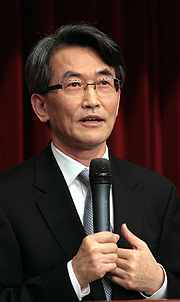 1이채철 목사.jpg